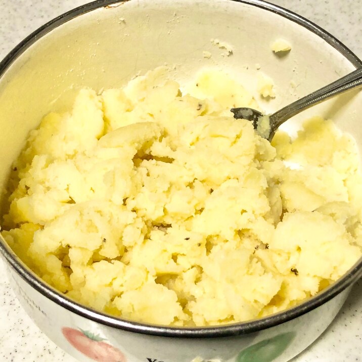 簡単⭐牛乳なしで!チーズ入りマッシュポテト